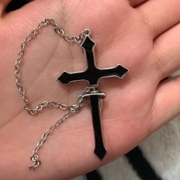 Unique Black cross stud long chain earrings NWT - Picture 5 of 8